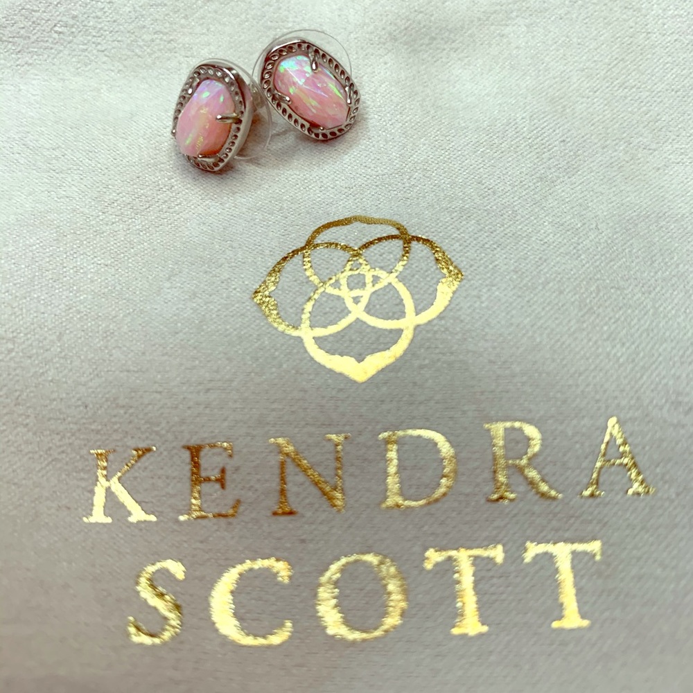 Kendra Scott Ellie Stud earrings